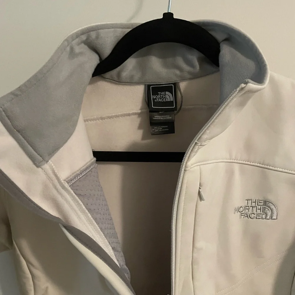 Northface light jacket - Picture 2 of 3